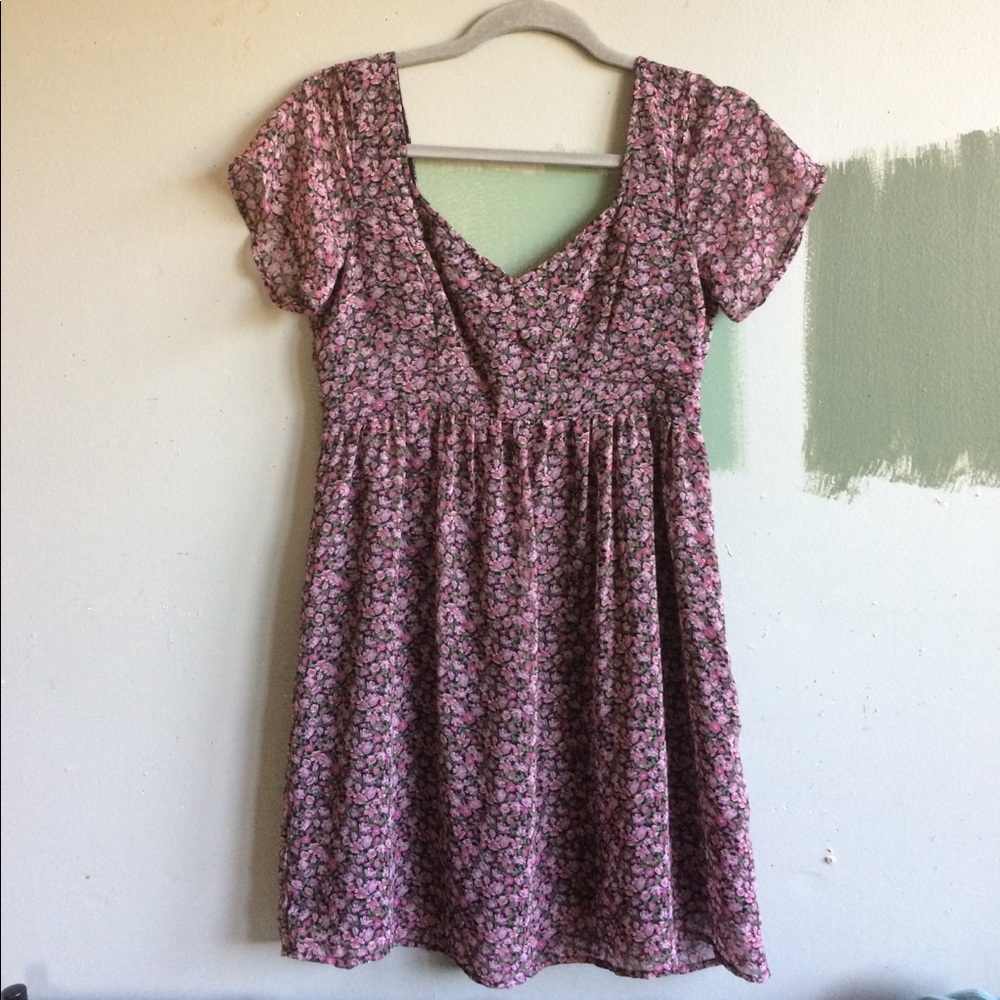 Floral Hollister Dress!